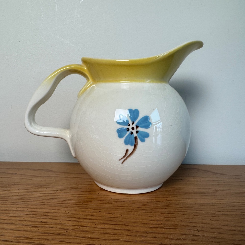 Vintage‎ Hull Pottery Cinderella Pitcher 32oz USA Hand Painted Floral Yellow